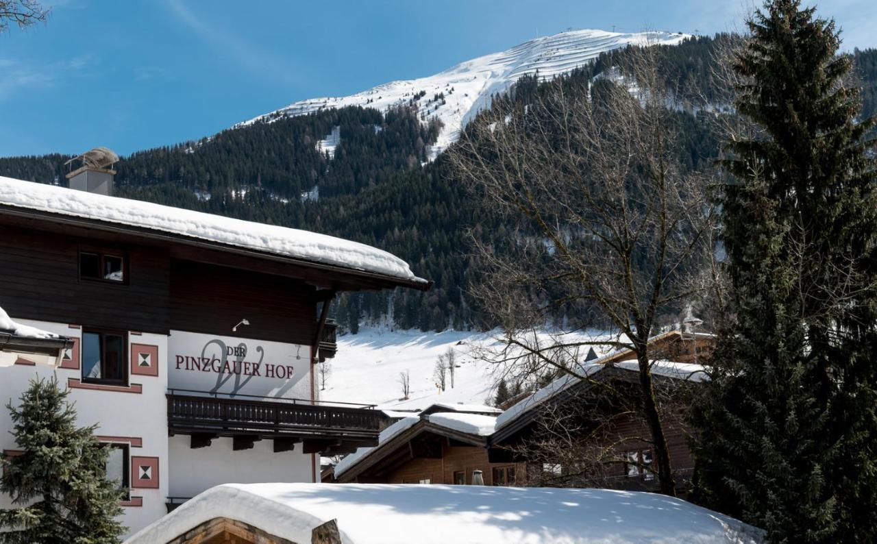 Hotel Pinzgauerhof - Inclusive Evening Dinner ซาลบาคฮินเทอร์เกลมม์ ภายนอก รูปภาพ
