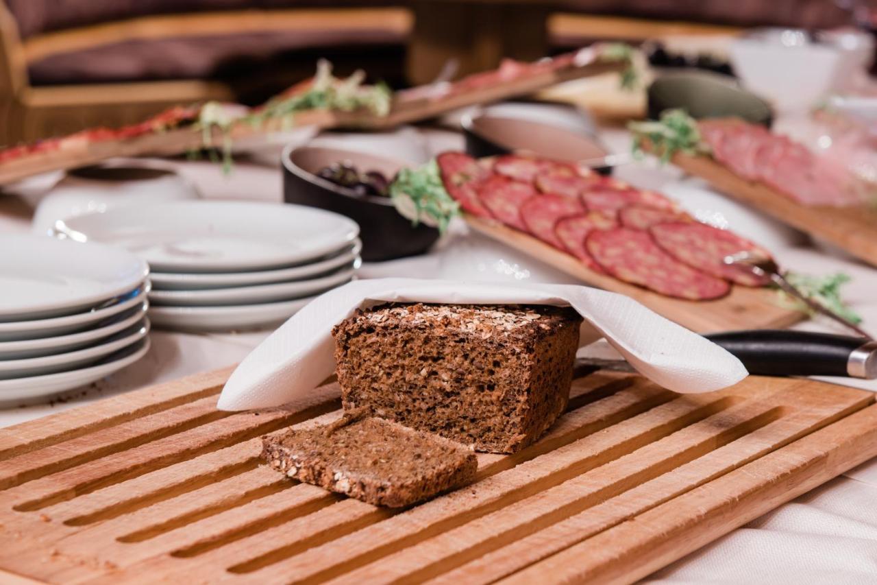 Hotel Pinzgauerhof - Inclusive Evening Dinner ซาลบาคฮินเทอร์เกลมม์ ภายนอก รูปภาพ