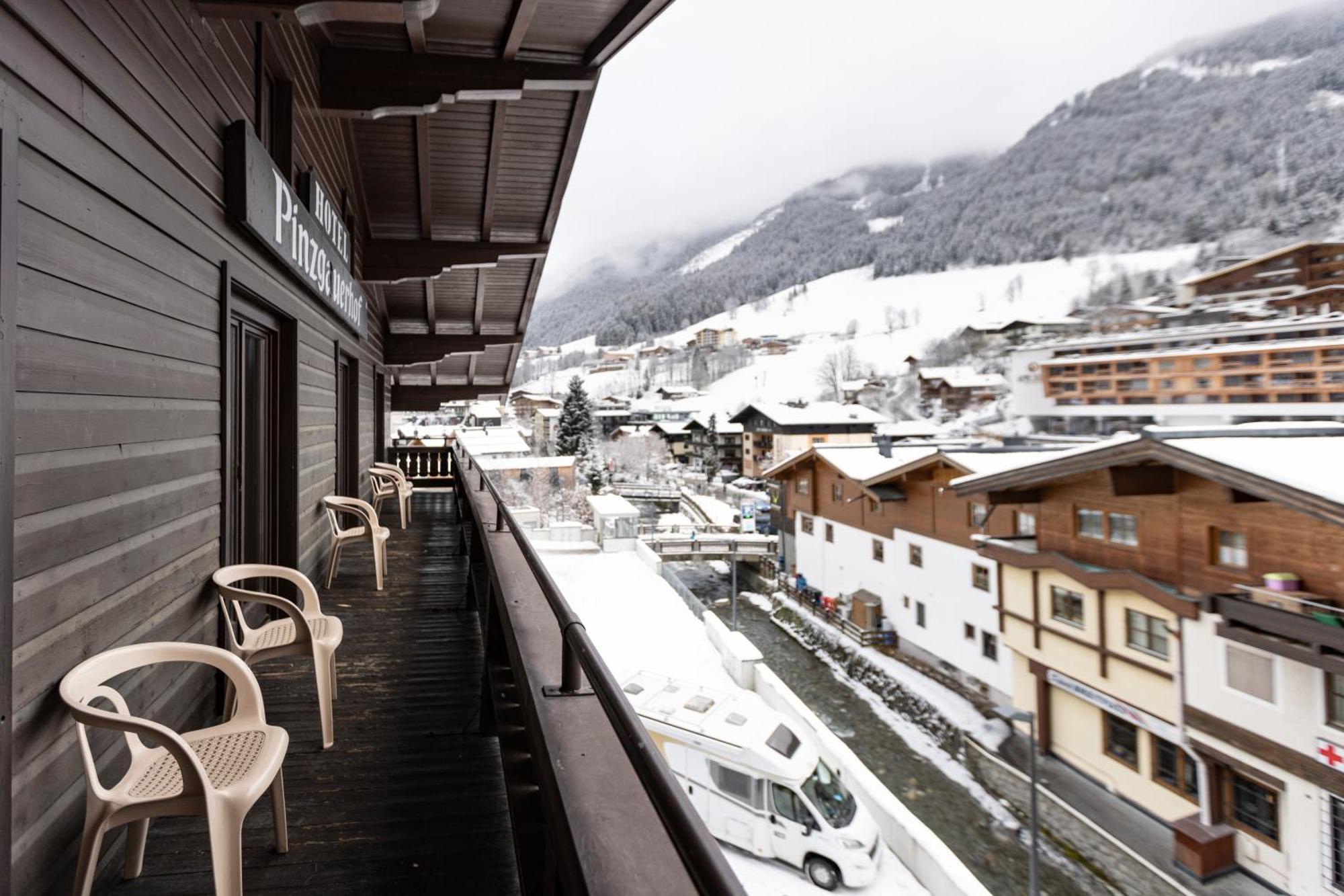 Hotel Pinzgauerhof - Inclusive Evening Dinner ซาลบาคฮินเทอร์เกลมม์ ภายนอก รูปภาพ